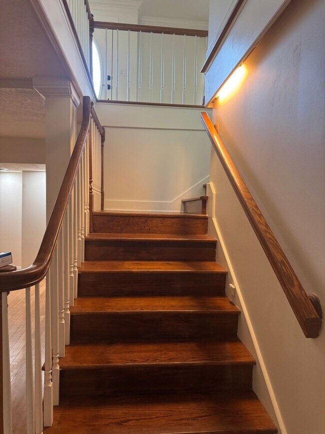 Building Photo - Beautiful 3 Bed 3 Bath Home nestled in St. B!