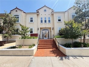 Building Photo - 300 E Providencia Ave