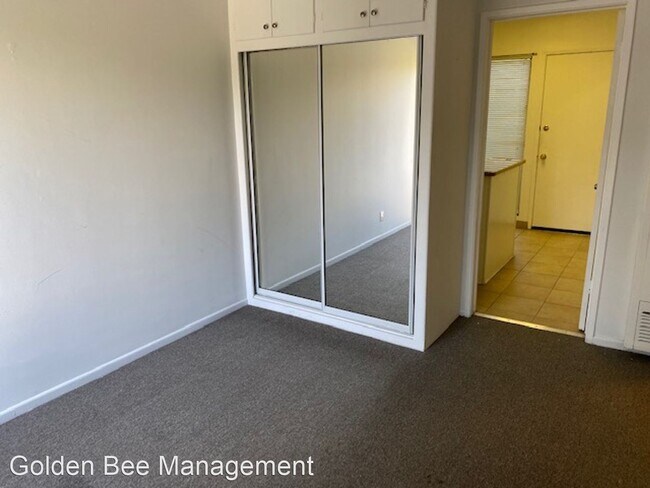 Building Photo - 906 9th St