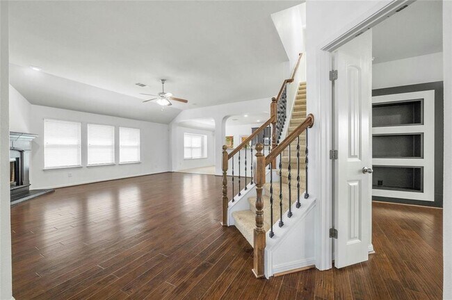 Building Photo - 5916 Gunnison Turn Cove