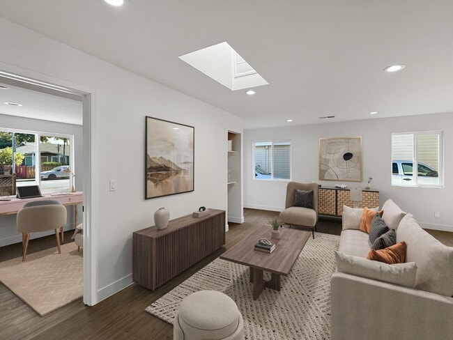 Building Photo - 2229 Pulgas Ave