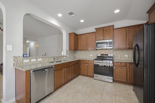Building Photo - Charming 3-Bedroom with 2 Baths Cottonwood...