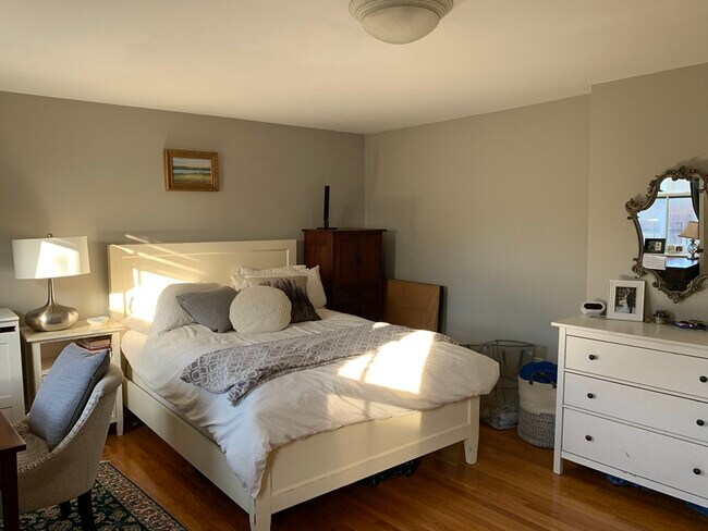 Building Photo - 29 Bowdoin St