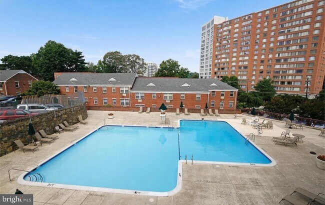 Building Photo - 1220 Blair Mill Rd