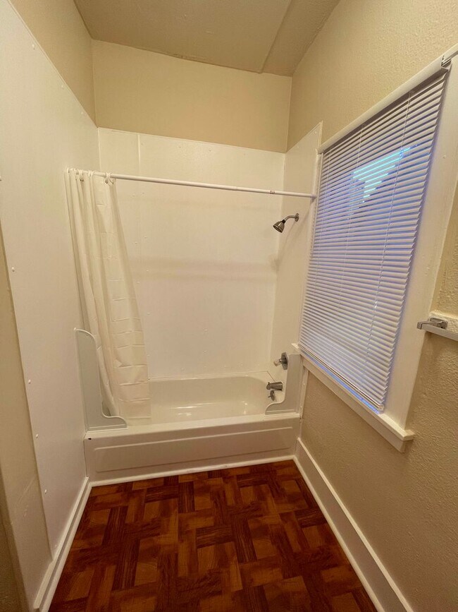 Building Photo - willh06