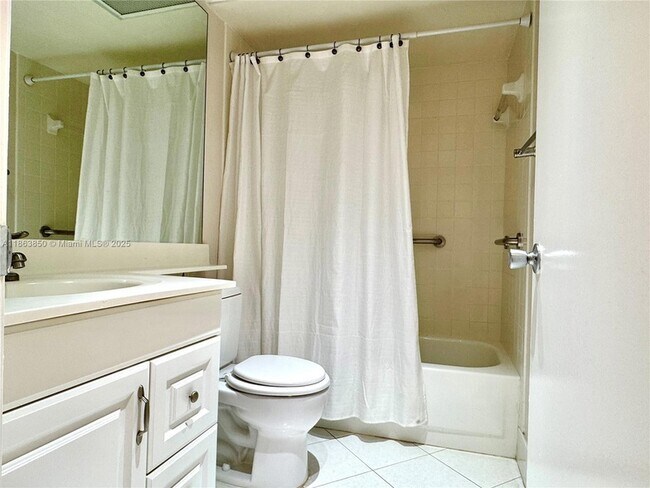 Building Photo - 1601 Abaco Dr