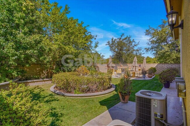 Building Photo - 26155 Lone Rock Ct
