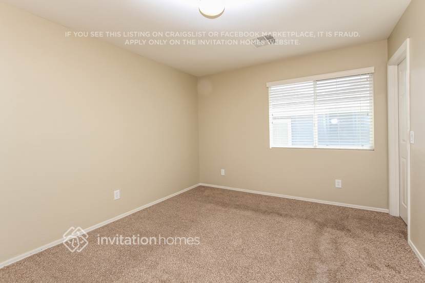 Building Photo - 11747 N 148th Ave