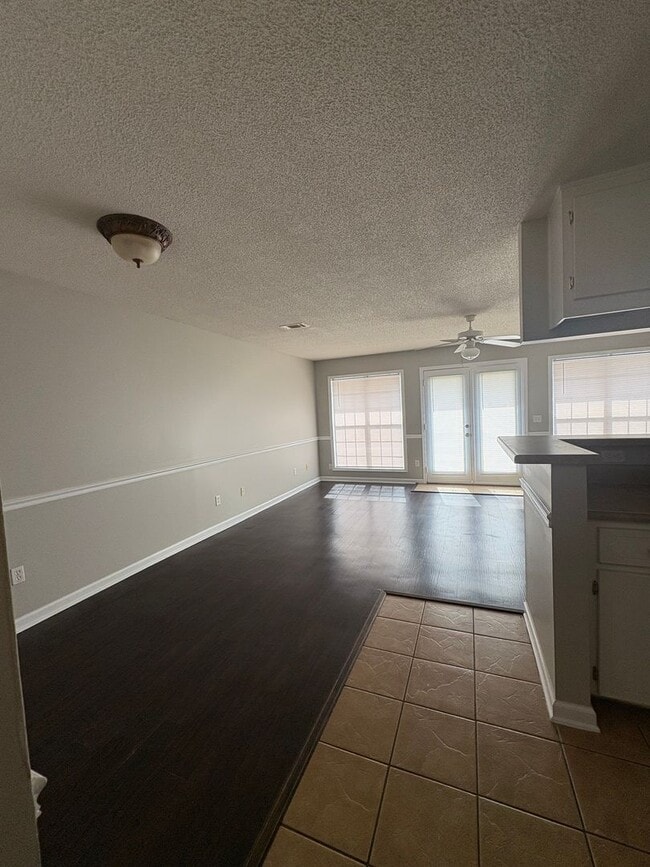 Building Photo - 165 N Spring View Dr