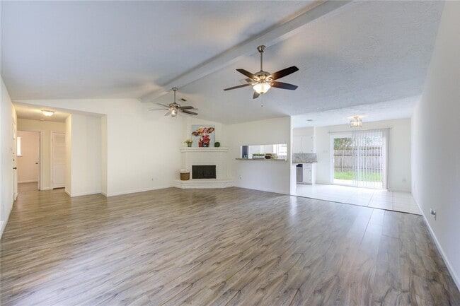 Building Photo - 950 Grand Jct Dr