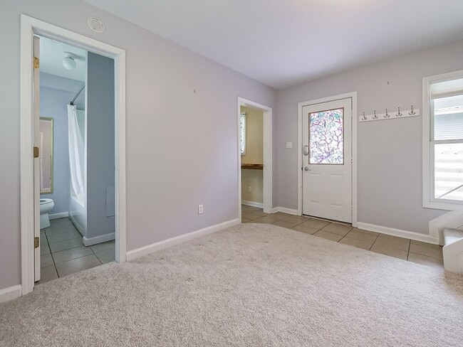 Building Photo - Welcome to this beautiful 1 bedroom, 1 bat...