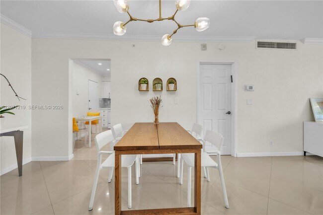 Building Photo - 2501 S Ocean Dr