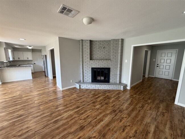 Building Photo - 10031 Haddington Dr