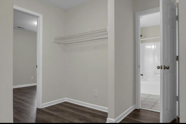 Building Photo - 3806 Dorsey Ave