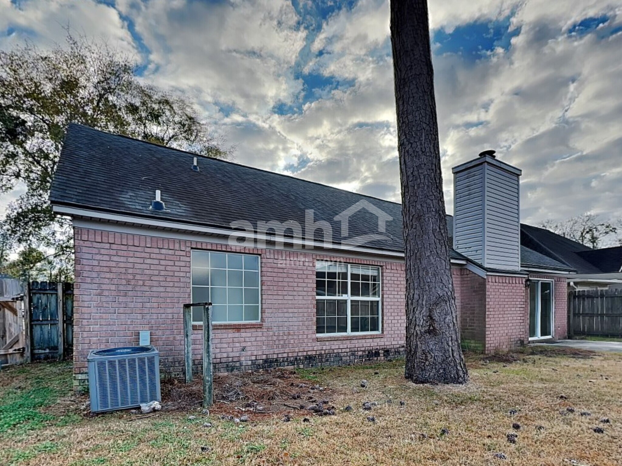 Building Photo - 3 Mallorys Ct