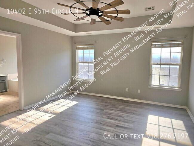 Building Photo - 10402 E 95th Cir N