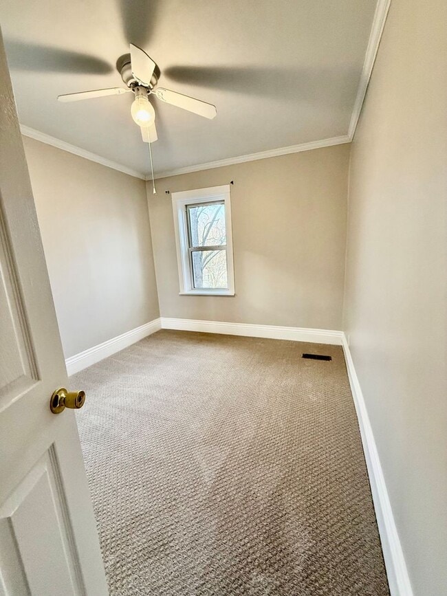 Building Photo - 6540 Southwest Ave