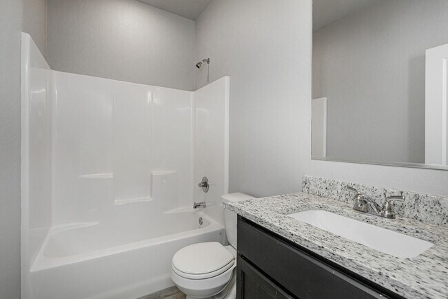 Building Photo - 614 Hollyhock Dr