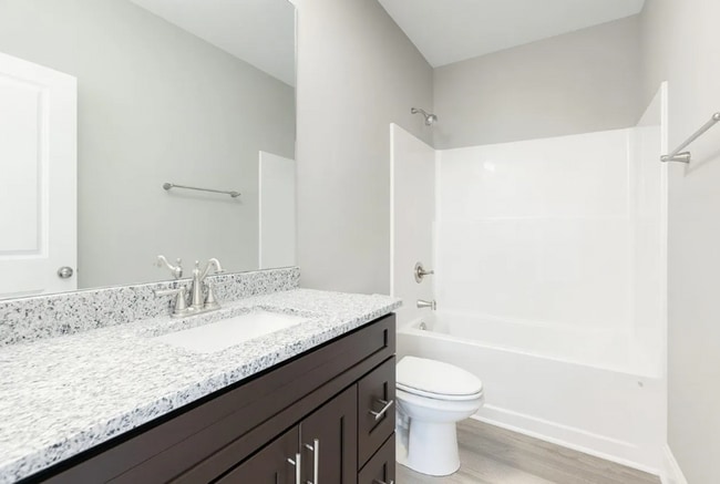 Building Photo - 500 Victoria Wy