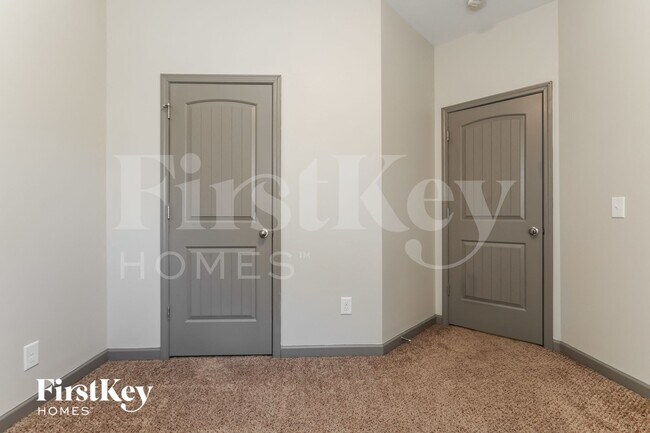 Building Photo - 866 Ivydale Ln SW