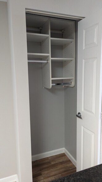 Building Photo - 2726 Gallows Rd