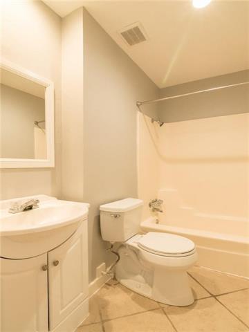 Building Photo - 1906 Curtis Dr