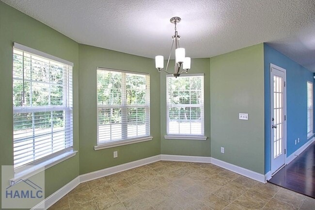 Building Photo - 720 Highgrove Ct