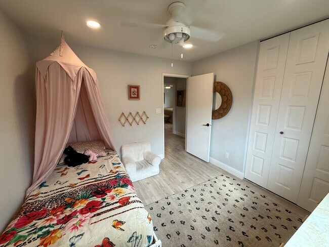 Building Photo - 1511 Dana Way