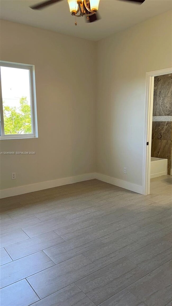 Building Photo - 12802 Grand Oaks Dr