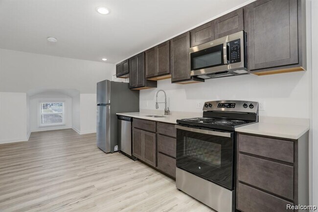 Building Photo - 799 E Grand Blvd