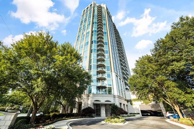 Building Photo - 2795 Peachtree Rd NE