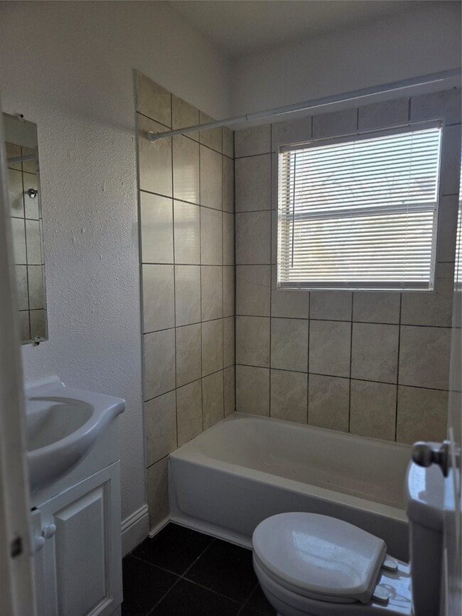 Building Photo - 6813 Avenue O