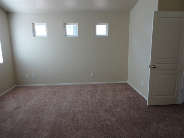 Building Photo - 6215 Van Eps Ct