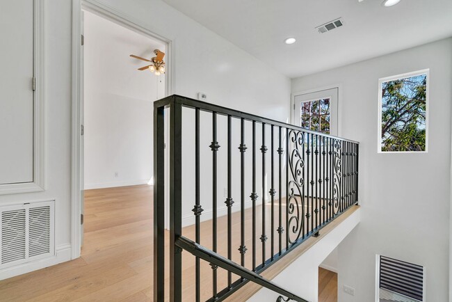 Building Photo - 11338 Barman Ave