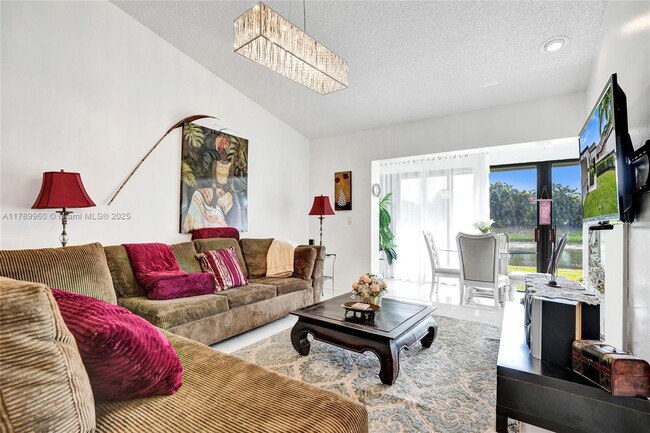 Building Photo - 5646 Parkwalk Cir E
