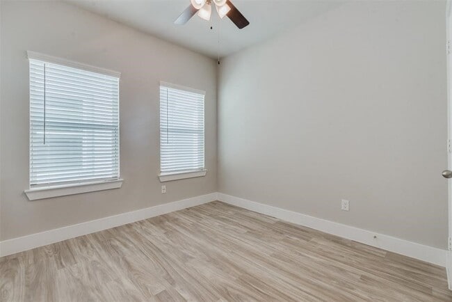 Building Photo - 7713 Rainbow Cl