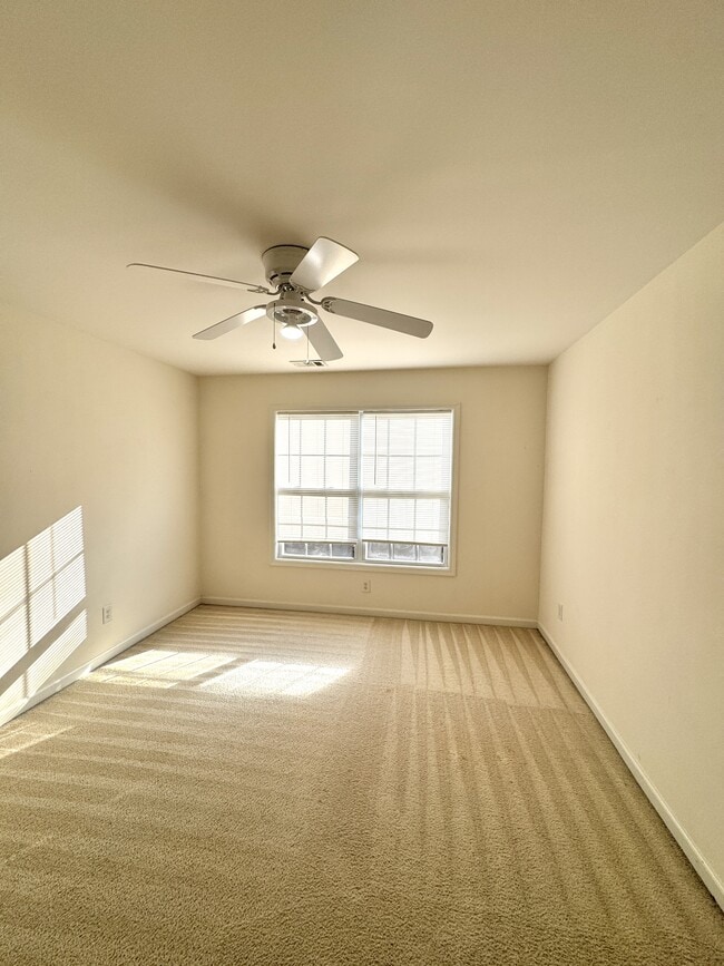 Building Photo - 6314 Mimosa Cir