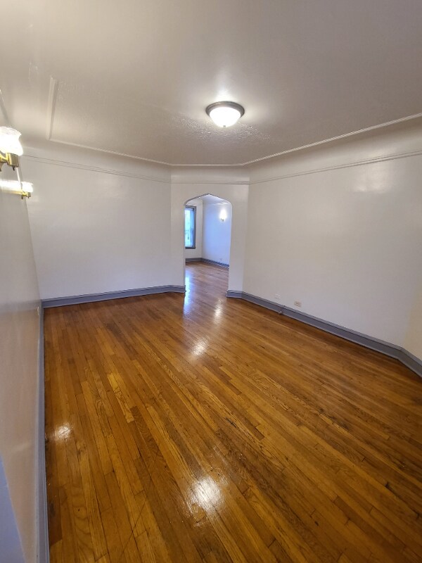 Building Photo - 836 N Massasoit Ave