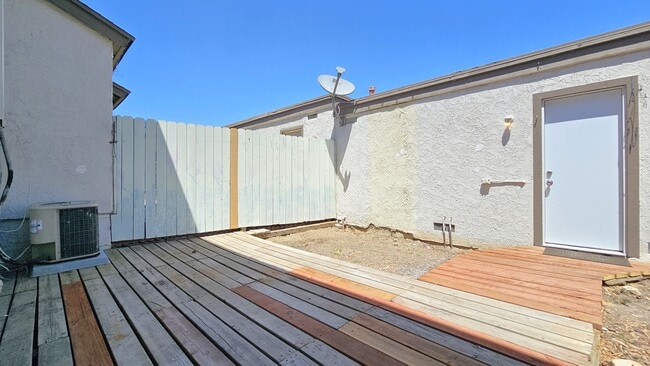 Building Photo - 2344 Canyon Park Dr