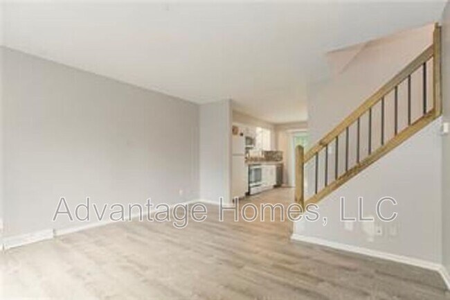 Building Photo - 1423 E Haven Ln