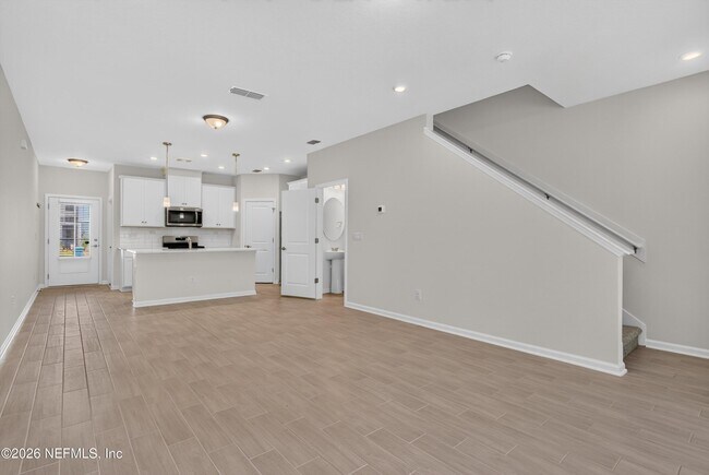 Building Photo - 39 Mellowood Ln