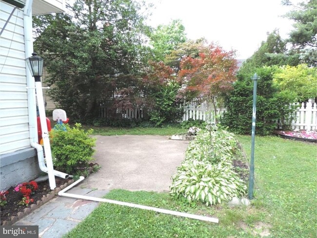 Building Photo - 110 Cambridge Ave