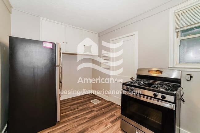 Building Photo - 3624 N Finnell Ave