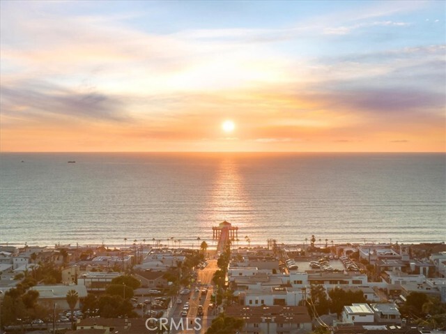 Building Photo - 708 Manhattan Beach Blvd