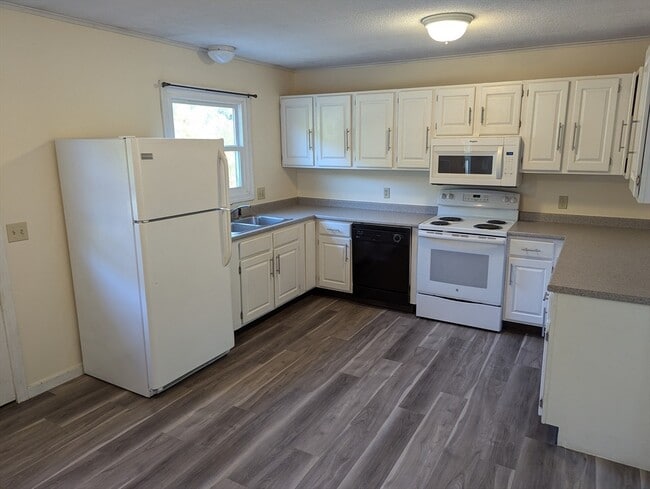 Building Photo - 30 Long Plain Rd