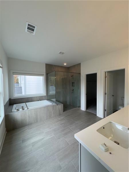 Building Photo - 1255 Westshore Dr