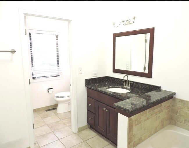 Building Photo - 245 Carlisle Ave