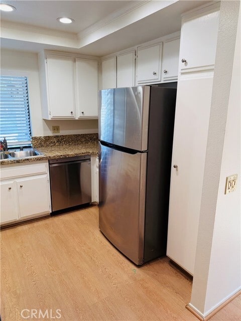 Building Photo - 8933 Modesto Cir