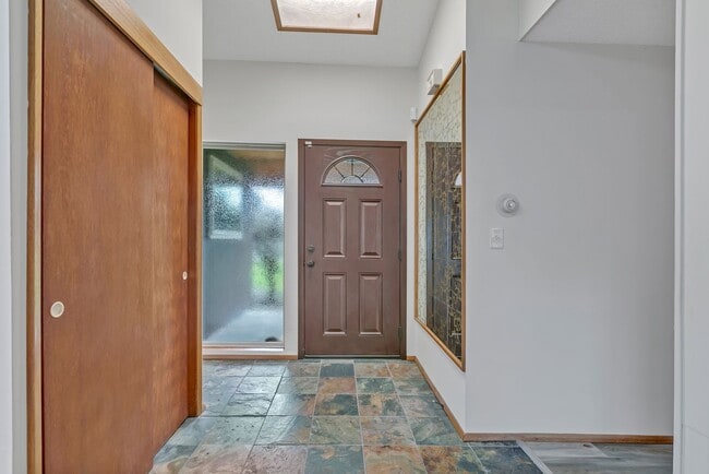 Building Photo - Looking for a Dream Garage attached to a Rambler?