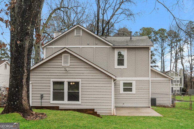 Building Photo - 5439 Farmview Close